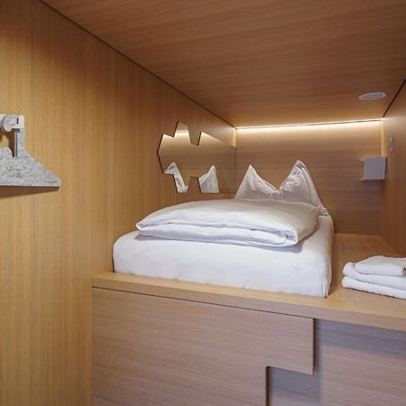 The Lab Capsule Hotel Thun Exterior foto